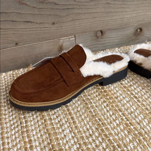 Taryn Rose Dora Brown Suede Fur-Lined Mules, NWT - Picture 4 of 7